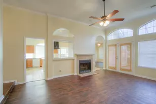 4221 Crestedge Ln, Carrollton, TX 75010 - Photo 4