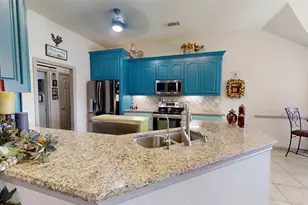 3121 Cliffview Ct, Granbury, TX 76048 - Photo 6