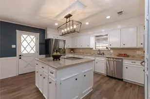 540 Topeka Dr, Woodway, TX 76712 - Photo 8