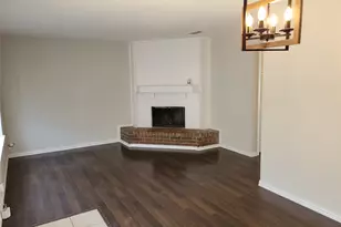 35 E Mountain Ln, Grand Prairie, TX 75052 - Photo 8