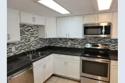 35 E Mountain Lane #34, Grand Prairie, TX 75052 - Photo 2