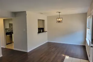 35 E Mountain Ln, Grand Prairie, TX 75052 - Photo 6