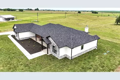 611 Willow Moon Ranch Road, Crawford, TX 76638 - Photo 4