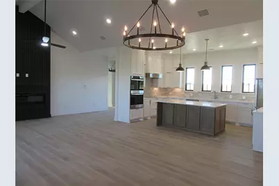 611 Willow Moon Ranch Road, Crawford, TX 76638 - Photo 10