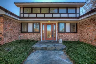 225 Sovereign Ct, Rockwall, TX 75032 - Photo 2