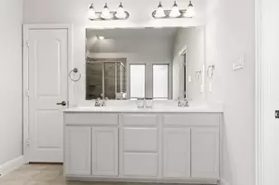 12788 Mercer Pkwy, Farmers Branch, TX 75234 - Photo 22