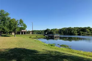 3200 Lake Como Dr, Fort Worth, TX 76107 - Photo 2