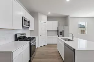 1413 Sugarberry Ln, Alvarado, TX 76009 - Photo 4