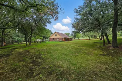 127 Pleasant Valley Lane, Weatherford, TX 76087 - Photo 2