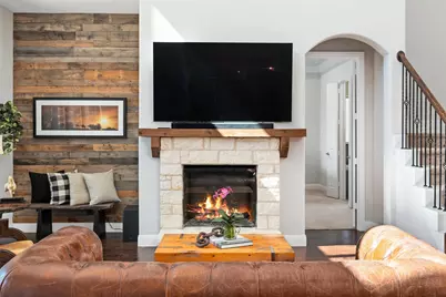 2608 Kuykendall Drive, Arlington, TX 76001 - Photo 2