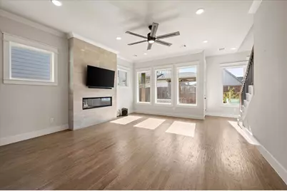 449 Jones Street, Grapevine, TX 76051 - Photo 8