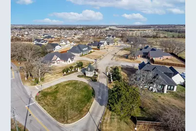 3805 Saddle Creek, Denison, TX 75020 - Photo 2