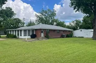 602 West St, Hico, TX 76457 - Photo 4