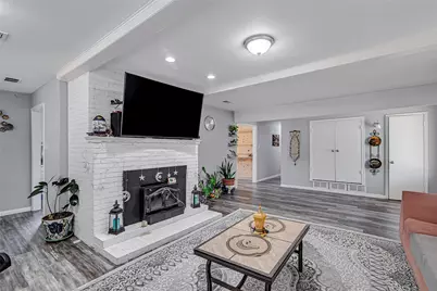 112 Robin Drive, Burleson, TX 76028 - Photo 6