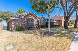 2337 Fox Glenn Cir, Bedford, TX 76021 - Photo 32