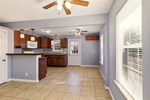 1809 Maple St, Grand Prairie, TX 75050 - Photo 8