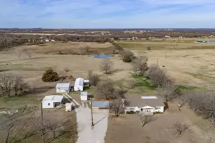 222 Co Rd 3331, Paradise, TX 76073 - Photo 4