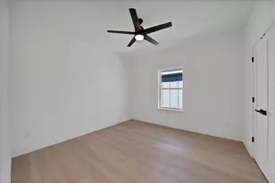 1405 Barry Ave, Dallas, TX 75223 - Photo 30