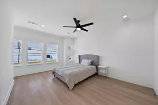 1405 Barry Ave, Dallas, TX 75223 - Photo 22