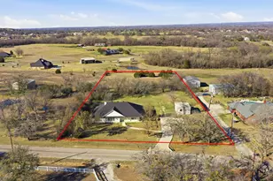 321 E Woody Creek Ct, Springtown, TX 76082 - Photo 4