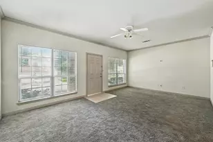 2353 Homewood Ln, Grand Prairie, TX 75050 - Photo 6