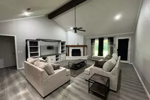 860 40th St SE, Paris, TX 75462 - Photo 2