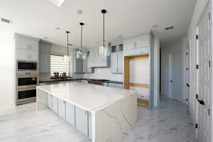 10904 Hollydale Rd, Frisco, TX 75035 - Photo 12