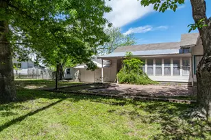 501 N Pleasant St, Hillsboro, TX 76645 - Photo 38