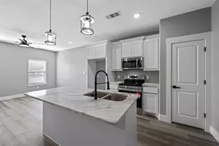 527 W Walker St, Denison, TX 75020 - Photo 6