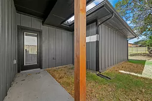 527 W Walker St, Denison, TX 75020 - Photo 18