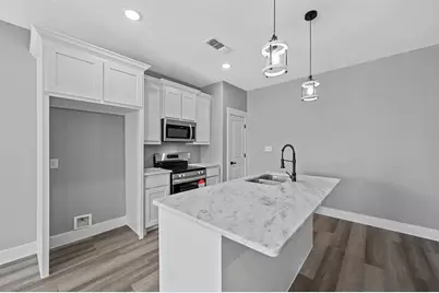 527 W Walker Street, Denison, TX 75020 - Photo 4