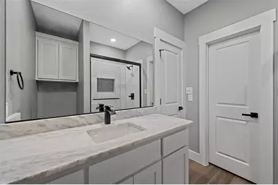 527 W Walker Street, Denison, TX 75020 - Photo 14