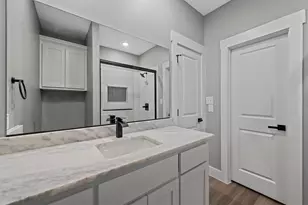 527 W Walker St, Denison, TX 75020 - Photo 14