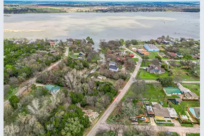 3922 Hedge Row Street, Granbury, TX 76048 - Photo 6