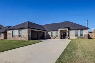 2205 Briarwood Dr, Bridgeport, TX 76426 - Photo 1