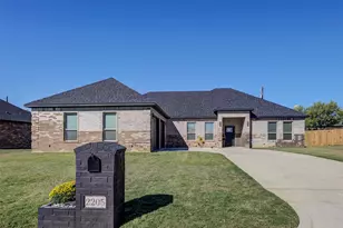 2205 Briarwood Dr, Bridgeport, TX 76426 - Photo 4