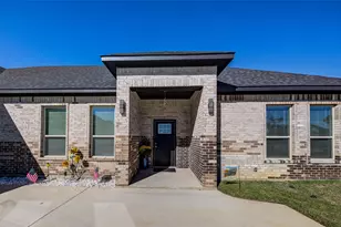 2205 Briarwood Dr, Bridgeport, TX 76426 - Photo 2