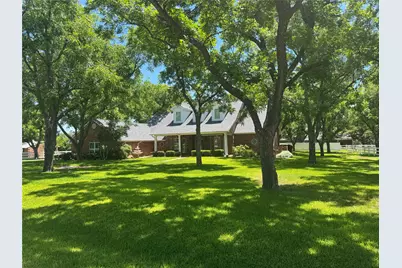 5615 Equestrian Court, Granbury, TX 76049 - Photo 2