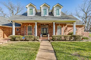 5615 Equestrian Ct, Granbury, TX 76049 - Photo 6