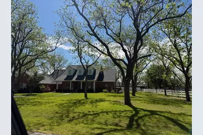 5615 Equestrian Court, Granbury, TX 76049 - Photo 2