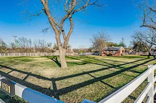 5615 Equestrian Ct, Granbury, TX 76049 - Photo 38