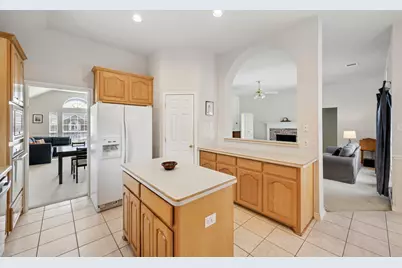 409 Kyle Lane, Lewisville, TX 75067 - Photo 12