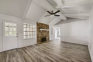 2185 Jana Ln, Burleson, TX 76028 - Photo 2