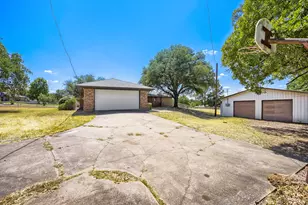 2185 Jana Ln, Burleson, TX 76028 - Photo 28
