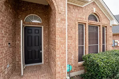 8700 Shadow Trace Drive, Fort Worth, TX 76244 - Photo 2