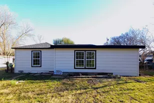 315 W Dexter St, Sherman, TX 75092 - Photo 16