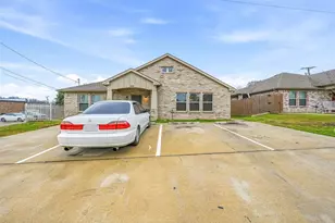 709 W Madison St, Ennis, TX 75119 - Photo 18