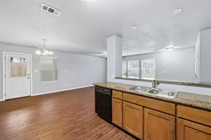 709 W Madison St, Ennis, TX 75119 - Photo 8