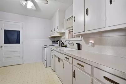 1503 W 10th Street, McGregor, TX 76657 - Photo 4