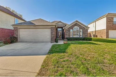 1604 Park Chase Avenue, Arlington, TX 76011 - Photo 1